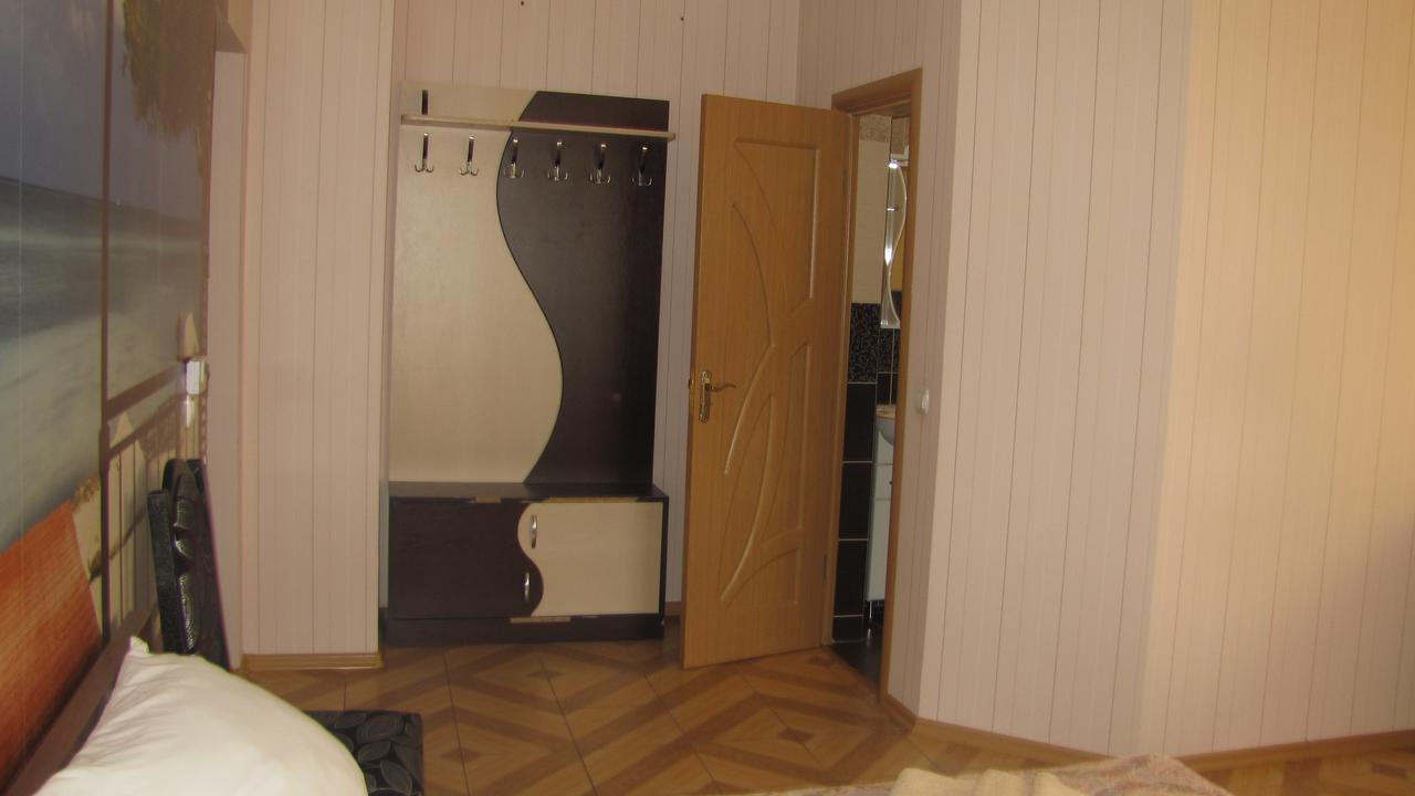 Mini Hotel Leon Lalovo Buitenkant foto